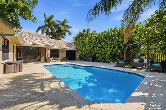 9577 Majestic Way, Boynton Beach, FL 33437