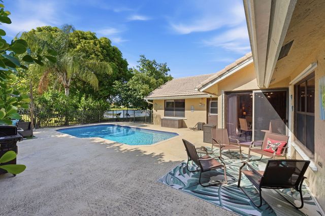 9577 Majestic Way, Boynton Beach, FL 33437