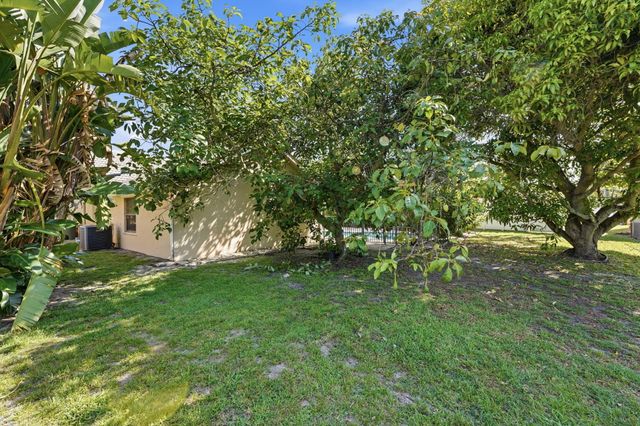 9577 Majestic Way, Boynton Beach, FL 33437