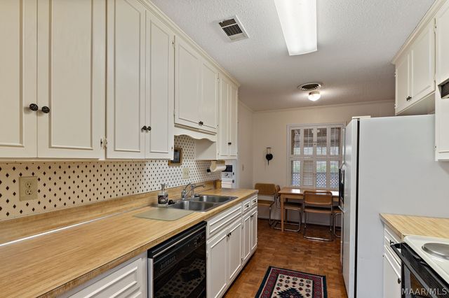 1848 Cairnbrook Drive, Montgomery, AL 36106