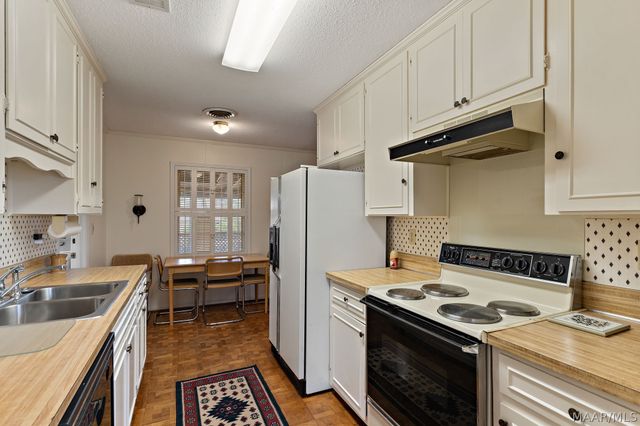 1848 Cairnbrook Drive, Montgomery, AL 36106