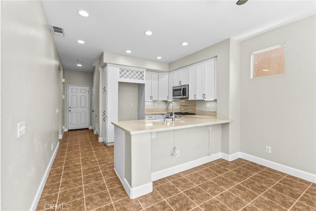 Image 19 of property listing at 28403 Ravenna, Murrieta, CA 92563