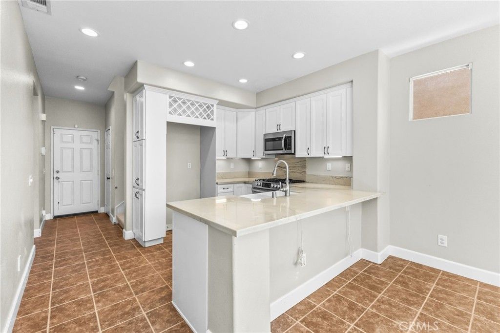 Image 20 of property listing at 28403 Ravenna, Murrieta, CA 92563