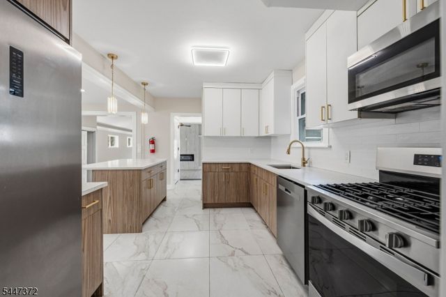 536 Spruce Ave, Garwood Boro, NJ 07027