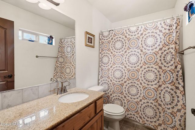 913 W Willow Lake LOOP, Coeur D'alene, ID 83815
