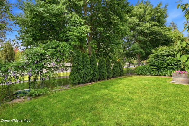 913 W Willow Lake LOOP, Coeur D'alene, ID 83815
