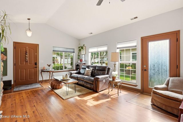 913 W Willow Lake LOOP, Coeur D'alene, ID 83815