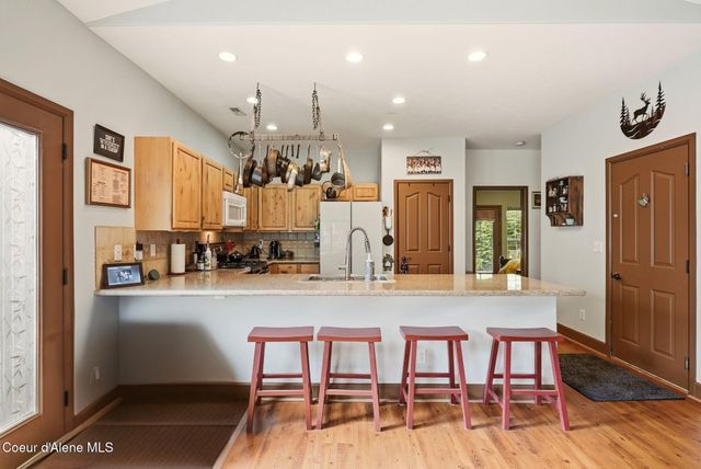 913 W Willow Lake LOOP, Coeur D'alene, ID 83815