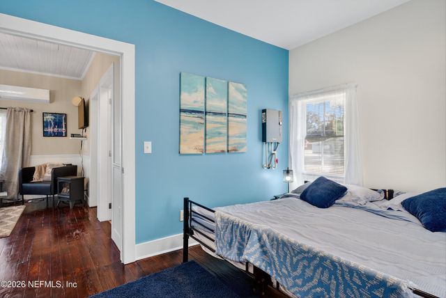 201 OAK Street, Welaka, FL 32189