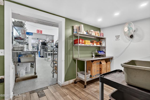 201 OAK Street, Welaka, FL 32189