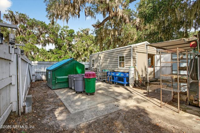 201 OAK Street, Welaka, FL 32189