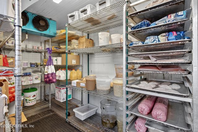 201 OAK Street, Welaka, FL 32189