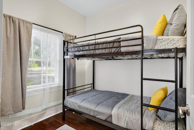 201 OAK Street, Welaka, FL 32189