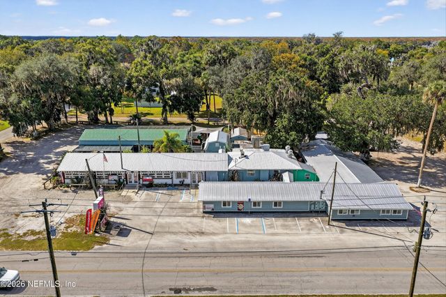 201 OAK Street, Welaka, FL 32189