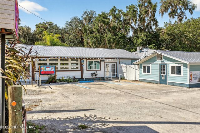 201 OAK Street, Welaka, FL 32189