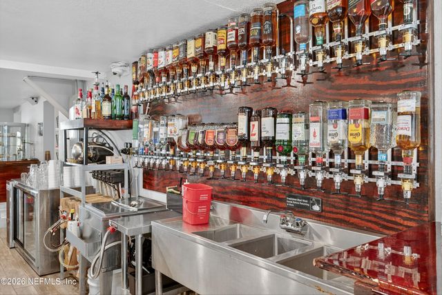 201 OAK Street, Welaka, FL 32189