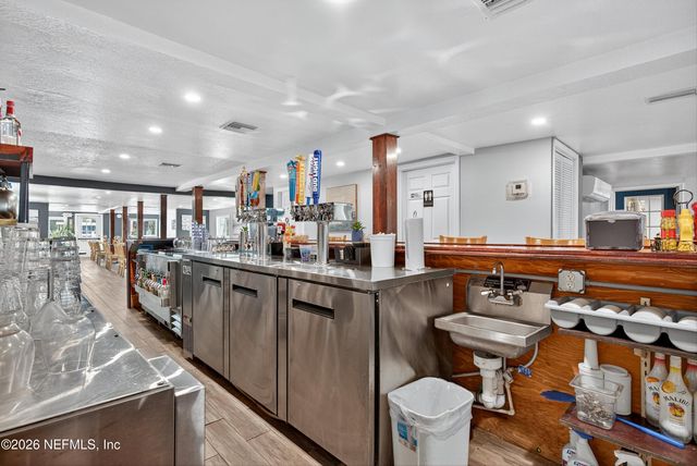 201 OAK Street, Welaka, FL 32189