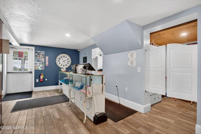 201 OAK Street, Welaka, FL 32189