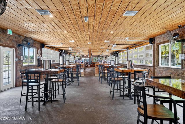 201 OAK Street, Welaka, FL 32189