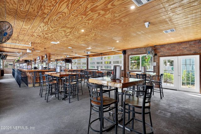 201 OAK Street, Welaka, FL 32189