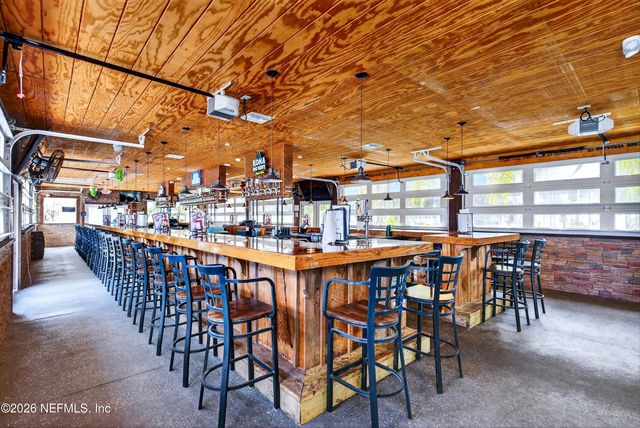 201 OAK Street, Welaka, FL 32189