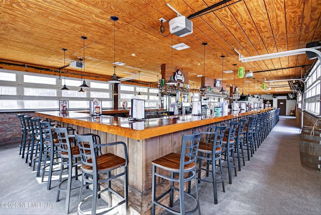 201 OAK Street, Welaka, FL 32189