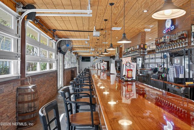 201 OAK Street, Welaka, FL 32189