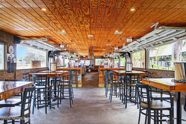 201 OAK Street, Welaka, FL 32189