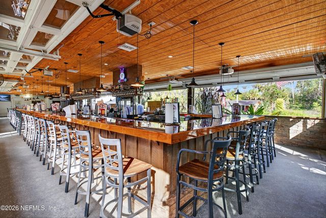 201 OAK Street, Welaka, FL 32189