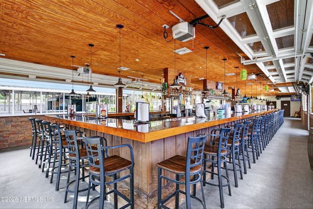 201 OAK Street, Welaka, FL 32189