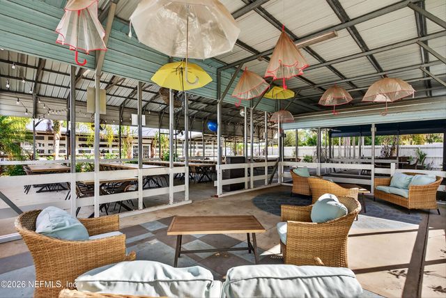 201 OAK Street, Welaka, FL 32189