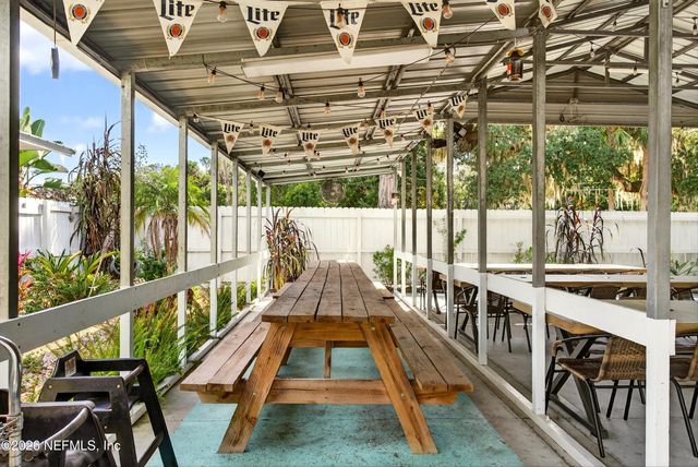 201 OAK Street, Welaka, FL 32189