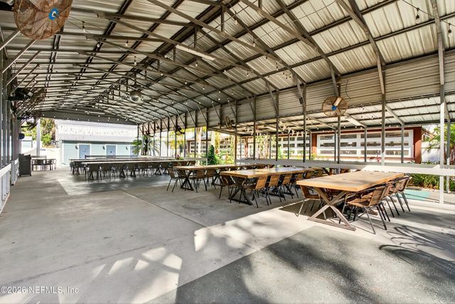 201 OAK Street, Welaka, FL 32189