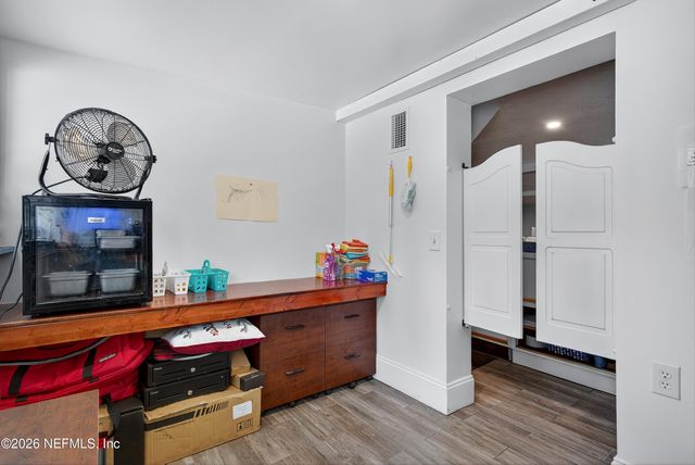 201 OAK Street, Welaka, FL 32189