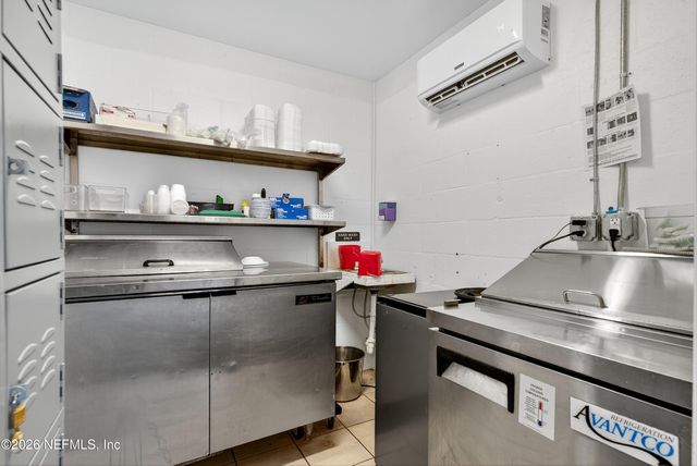 201 OAK Street, Welaka, FL 32189