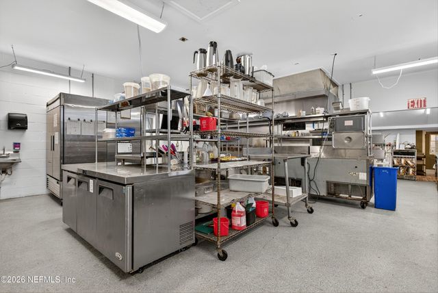 201 OAK Street, Welaka, FL 32189