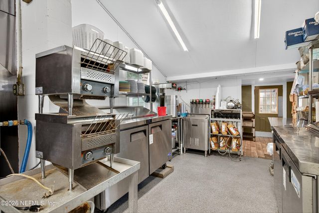 201 OAK Street, Welaka, FL 32189