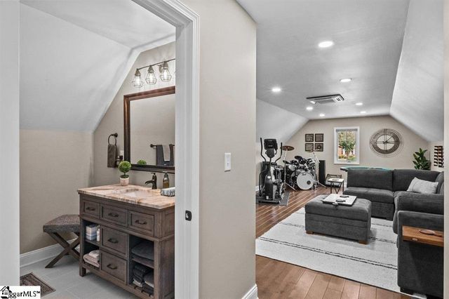 383 Island Green Lane, Inman, SC 29349