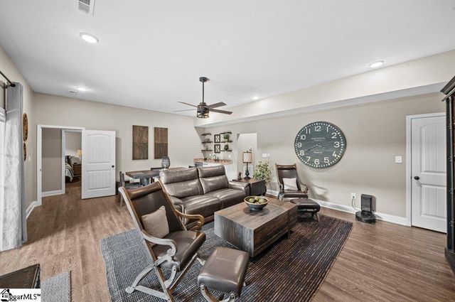 383 Island Green Lane, Inman, SC 29349