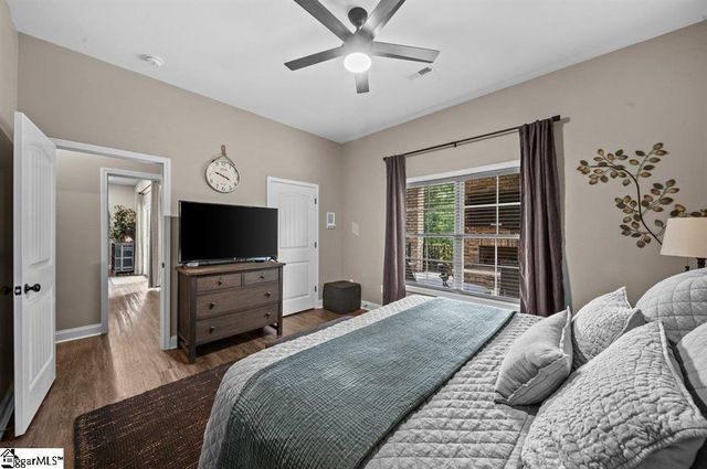 383 Island Green Lane, Inman, SC 29349