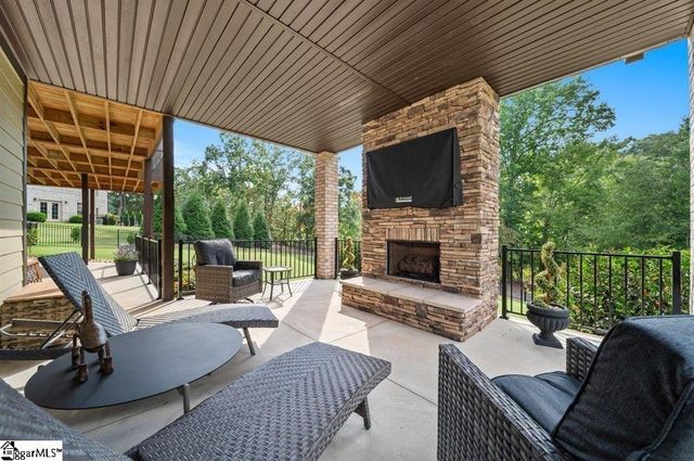 383 Island Green Lane, Inman, SC 29349