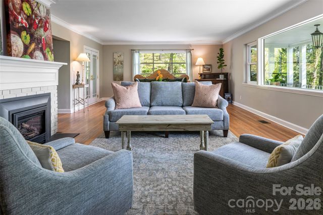 114 Cambridge Road, Asheville, NC 28804