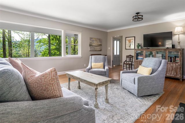 114 Cambridge Road, Asheville, NC 28804