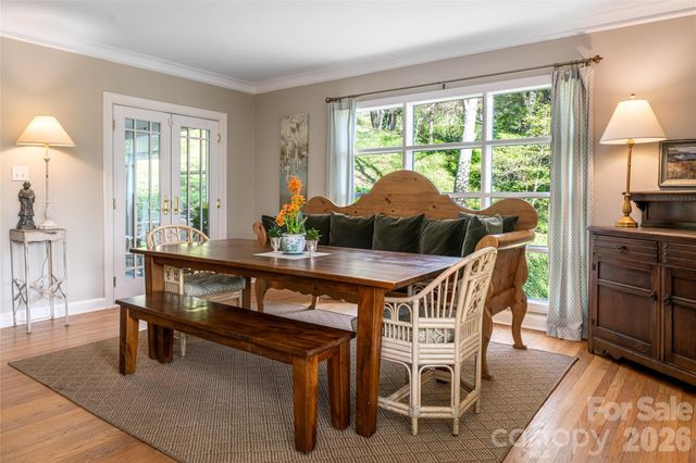 114 Cambridge Road, Asheville, NC 28804