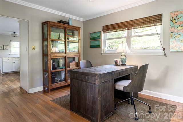 114 Cambridge Road, Asheville, NC 28804