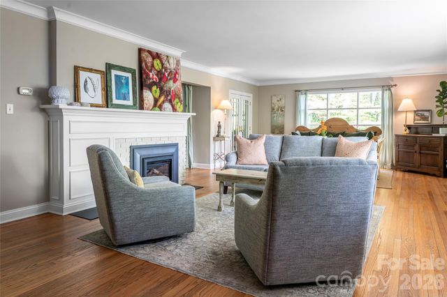 114 Cambridge Road, Asheville, NC 28804