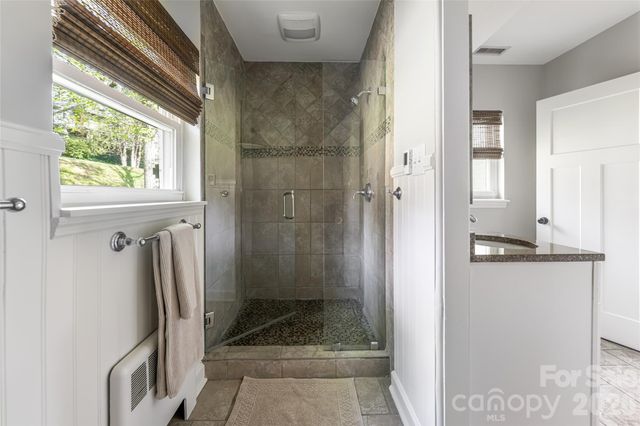 114 Cambridge Road, Asheville, NC 28804