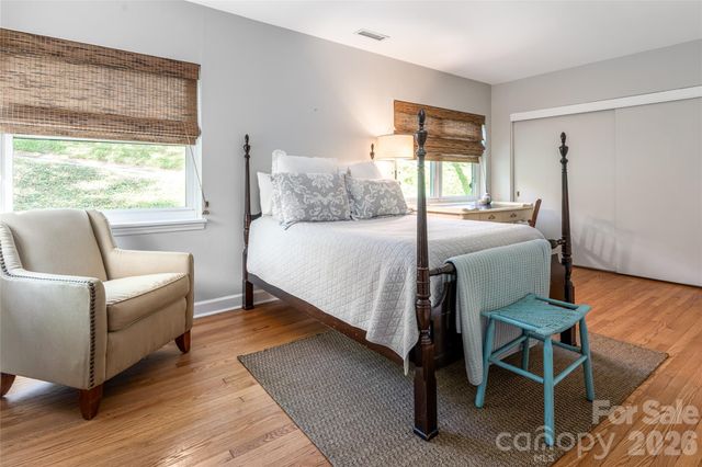 114 Cambridge Road, Asheville, NC 28804
