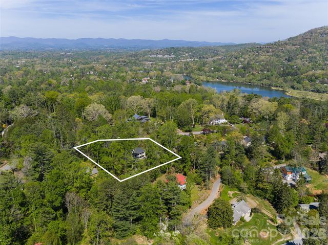 114 Cambridge Road, Asheville, NC 28804