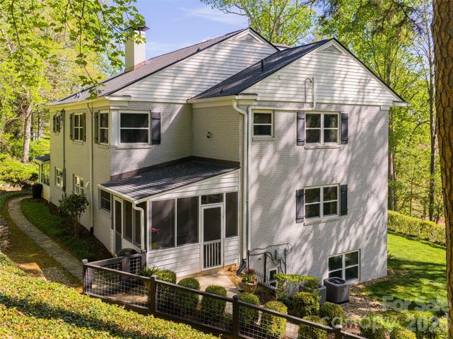 114 Cambridge Road, Asheville, NC 28804